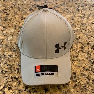 Grey under armor hat